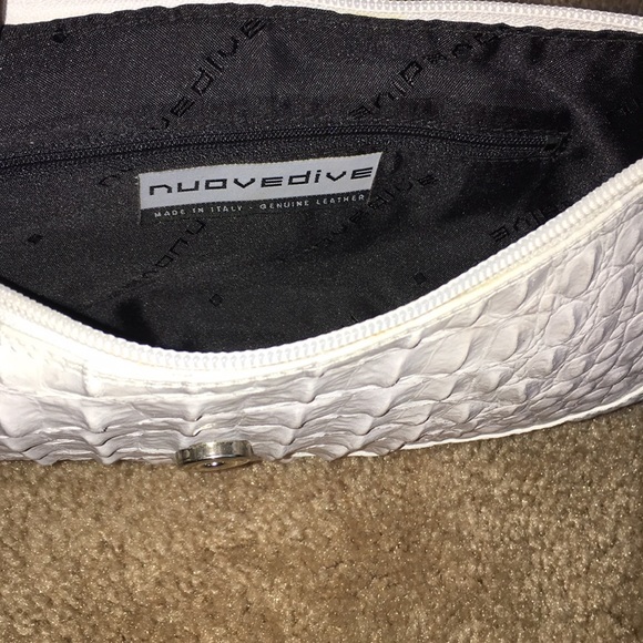 Purse - Picture 4 of 4